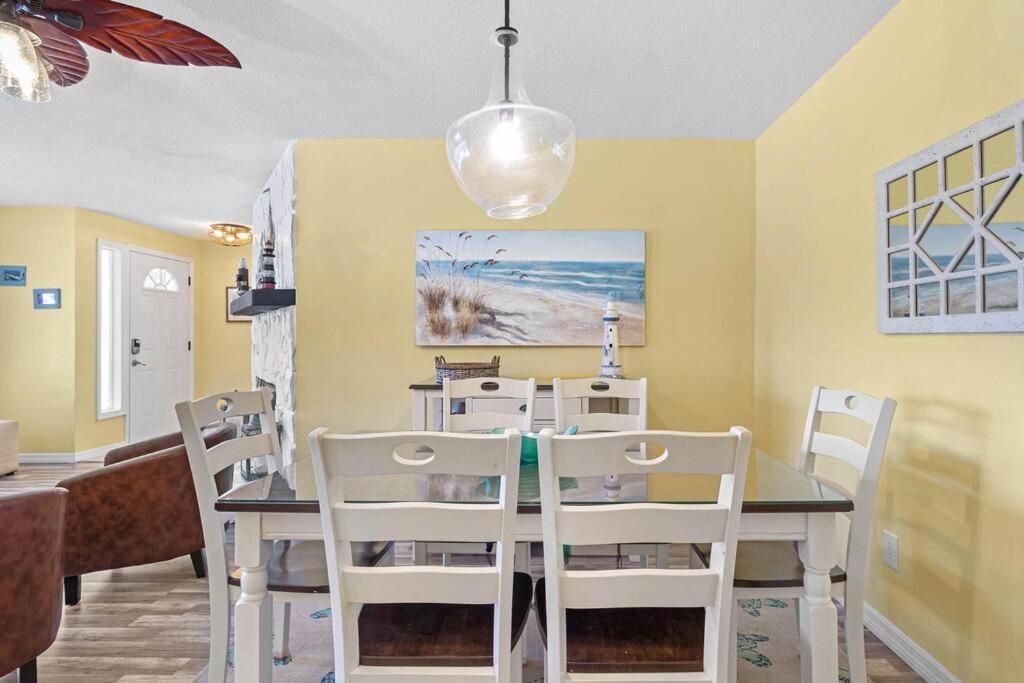 Perfect For Family Gatherings With A Heated Pool! - Clearwater'S Clear Choice מראה חיצוני תמונה